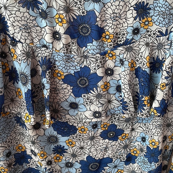 Justfab Blue & Yellow Floral Blouse w/ Ruffle - Picture 4 of 7